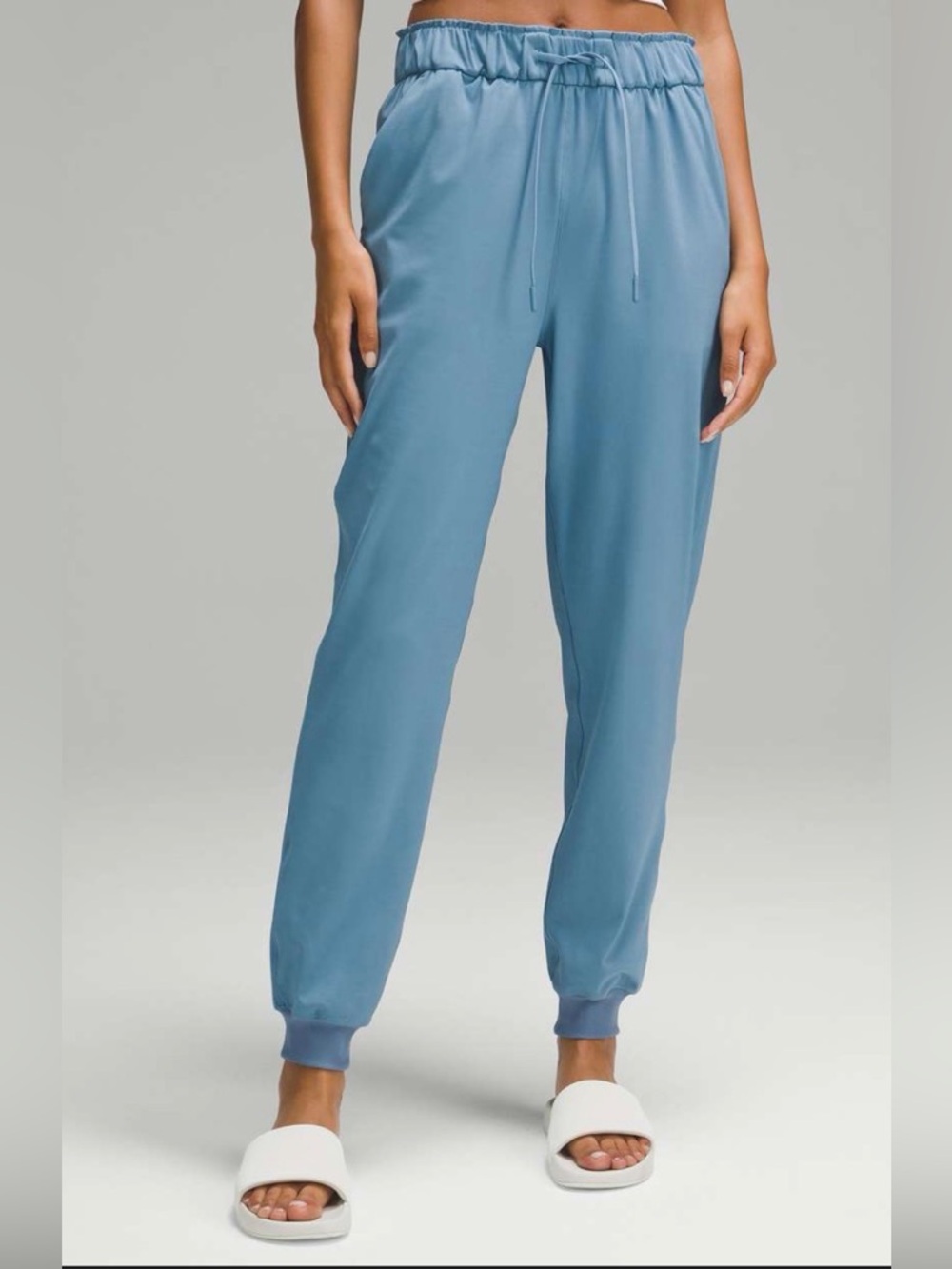 Lululemon stretch high-rise jogger